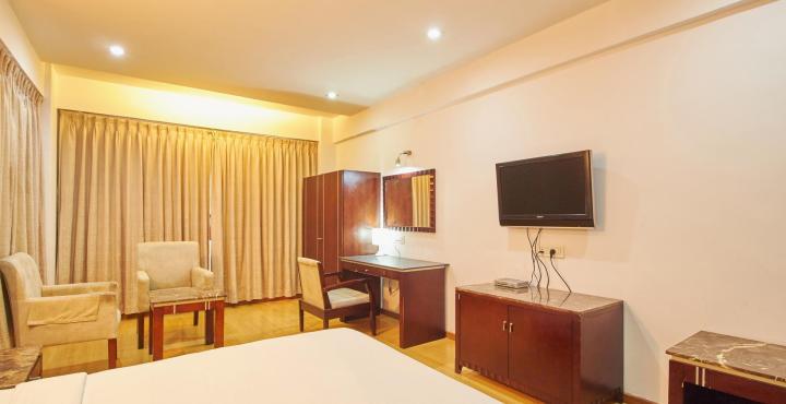 Treebo Trend Hotel Parker Ahmadábád Kültér fotó