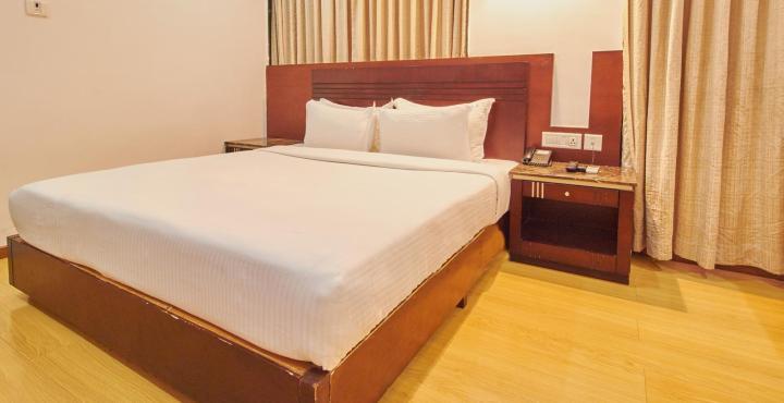 Treebo Trend Hotel Parker Ahmadábád Kültér fotó