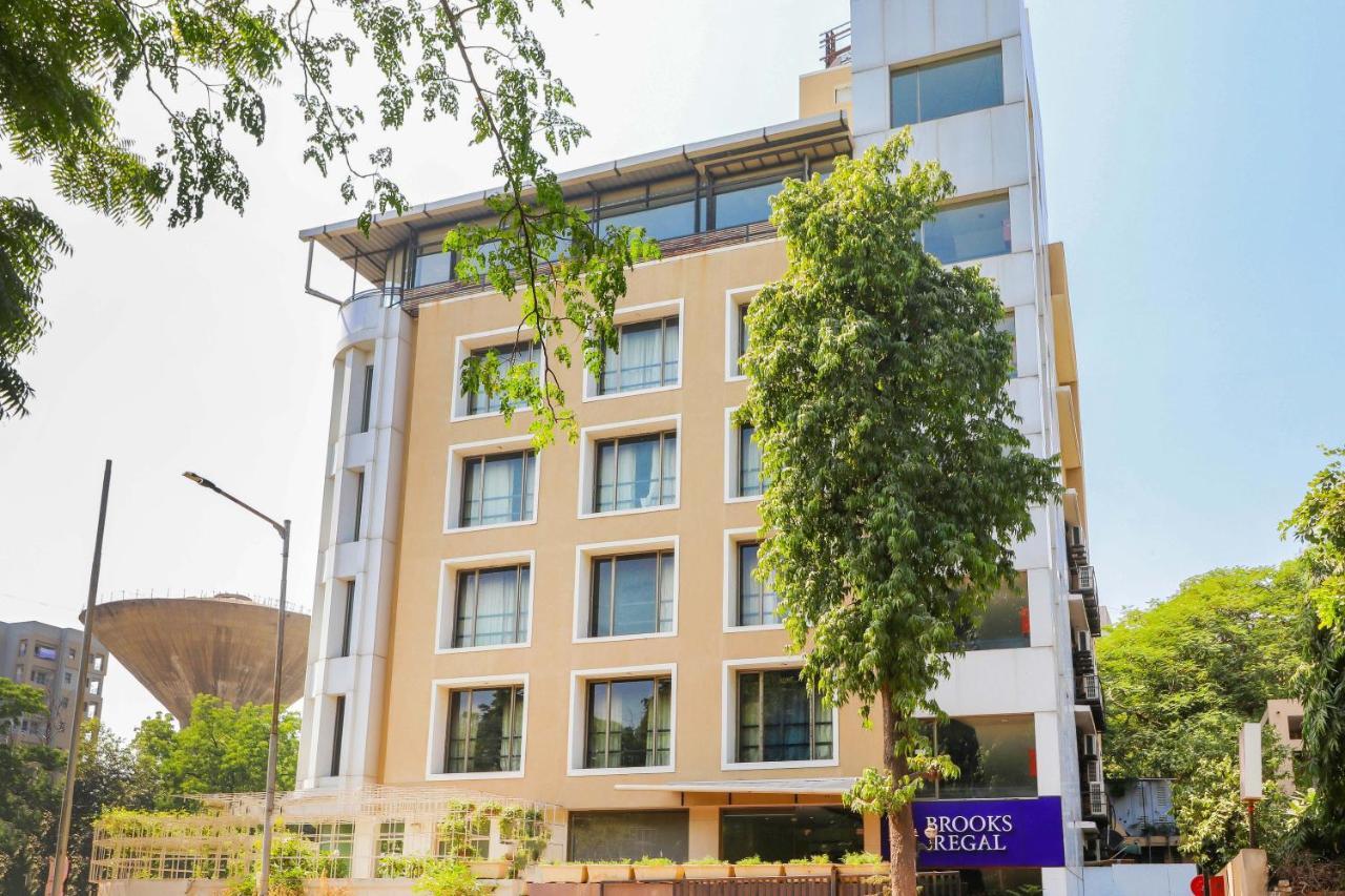 Treebo Trend Hotel Parker Ahmadábád Kültér fotó
