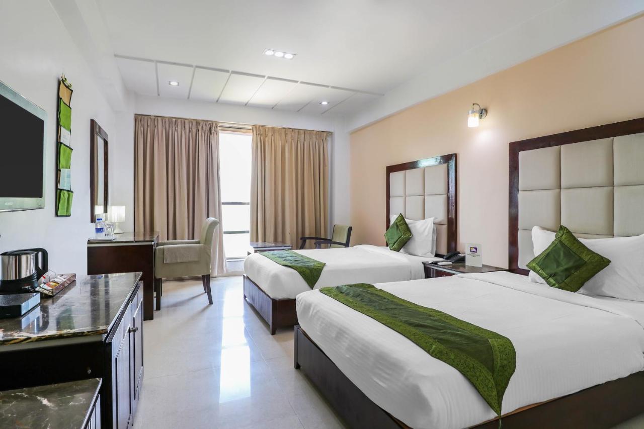 Treebo Trend Hotel Parker Ahmadábád Kültér fotó